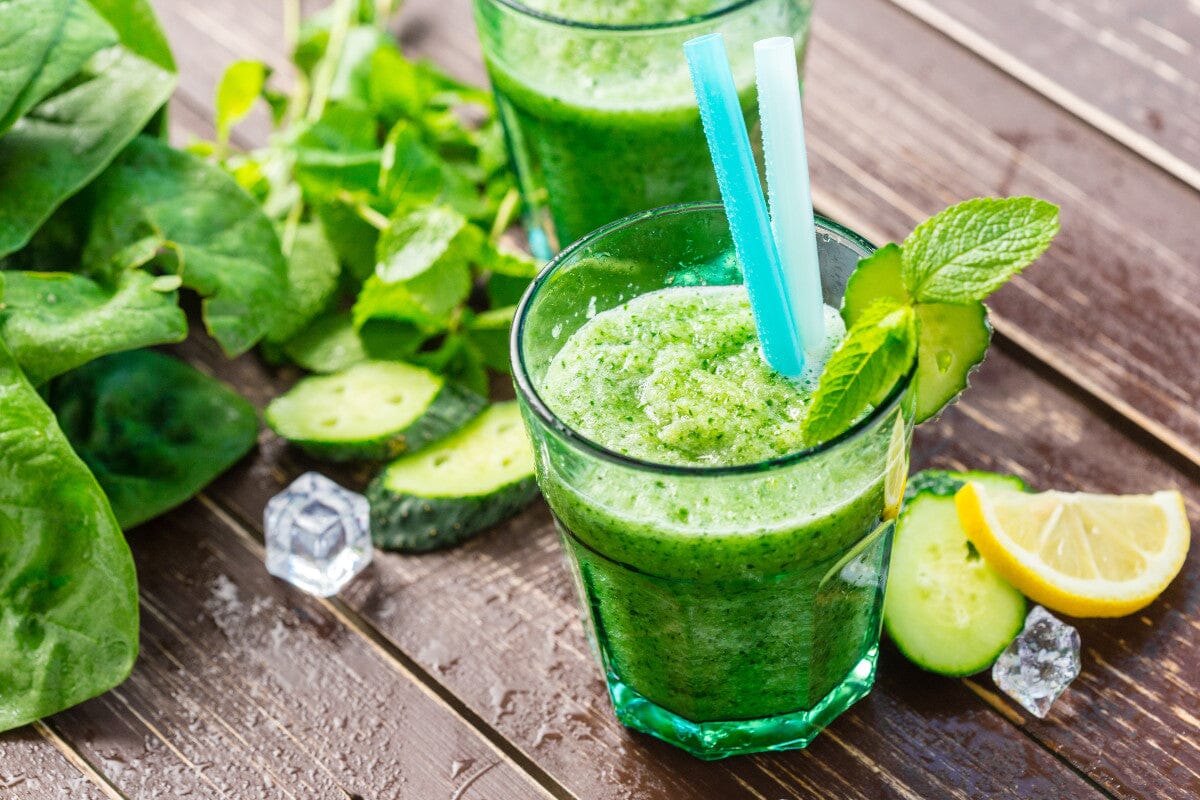Smoothie verde: combinații fresh pentru zilele în care vrei un restart