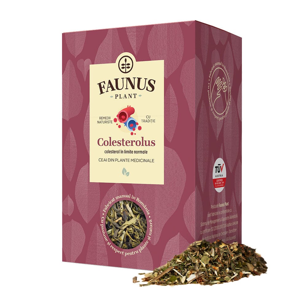 Cutie de Ceai Colesterolus 90g de la Faunus Plant, vedere frontală cu design vișiniu și simbolul globulelor de sânge, destinat menținerii nivelului normal al colesterolului. Mostra din fața cutiei prezintă ingrediente vegetale uscate. Certificat TÜV Austria.