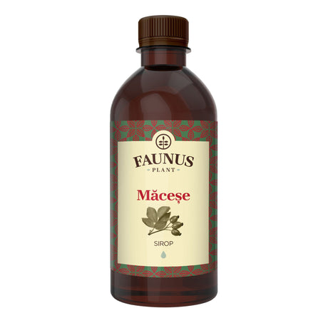 Sirop Măceșe de 500 ml de la Faunus Plant pozat din față pe fundal alb.
