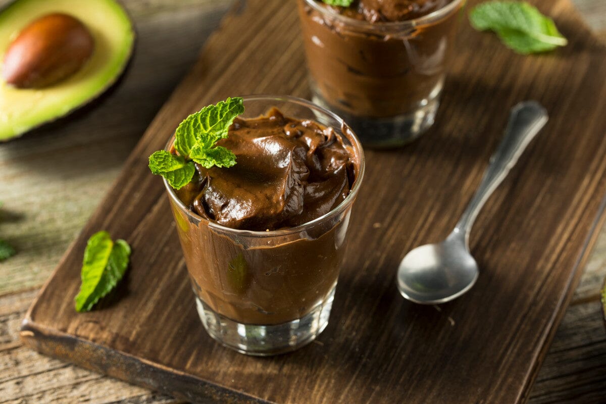 Mousse de ciocolată proteic raw, gata în 5 minute