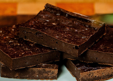 Batoane proteice făcute în casă: Rețetă simplă, fără zahăr, cu ingrediente naturale și proteină vegetală