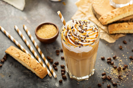 Caffè Latte Proteic: Cum să-ți transformi cafeaua de dimineață într-un boost de energie