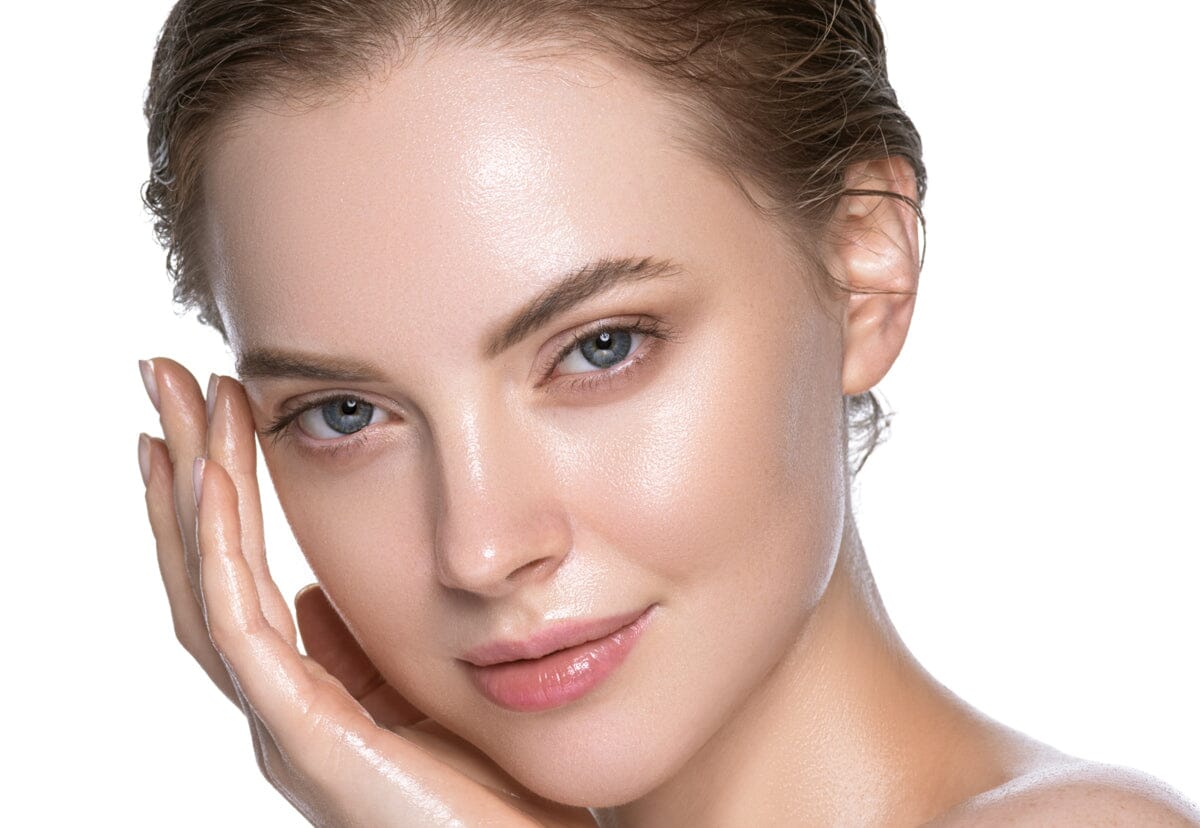 Ten luminos: de ce crema nu este suficientă și ce nutrienți fac diferența reală