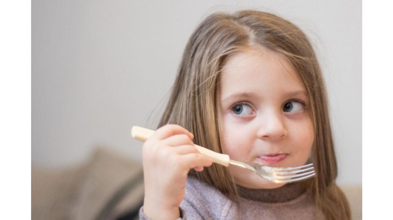 Copilasul tau nu mananca aproape deloc? Cum ii stimulezi apetitul?