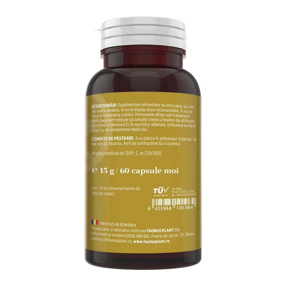 Vedere laterală dreapta a flaconului de capsule Vitamina D3+K2 de la Faunus Plant, afișând informații despre precauții, contraindicații,  certificarea TUV Austria și cod de bare.