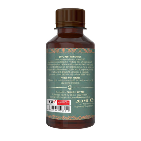 Sirop Respiratorus 200 ml fotografiat din dreapta, cu etichetă verde închis care subliniază atât modul de administrare alături de precauții și atenționări, cât și codul de bare, logo TUV Austria și spațiul pentru data expirării. | Cantitate - 200ml