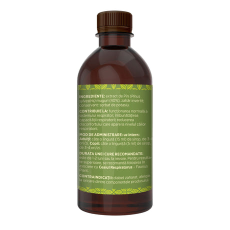 Imagine din lateral stânga al Siropului de Pin 500 ml, cu detalii despre ingrediente, proprietăți, mod de utilizare, dar și contraindicații. | Cantitate - 500ml