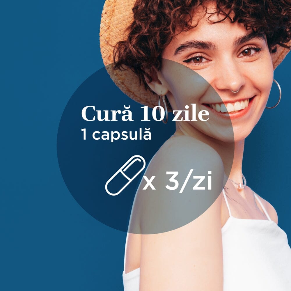 Element grafic circular afișat pe mijloc cu un text despre cura de 10 de zile cu Magtein capsule, sugerând 1 capsulă de 3 ori pe zi, având pe fundal imagine cu o femeie care zâmbește. | Cantitate - 30 capsule